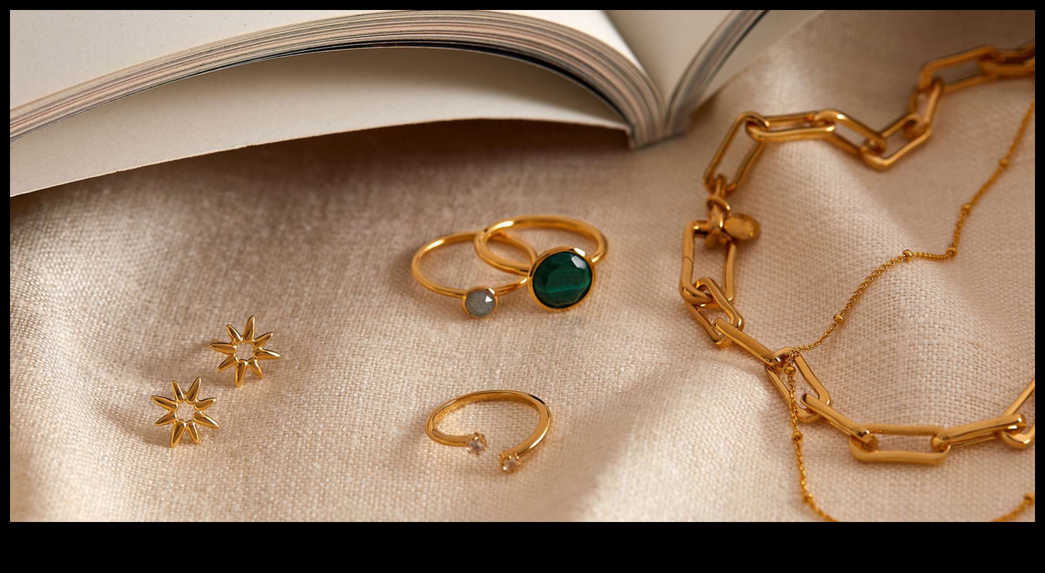 Radiant Allure: piepūles Glam ar modes rotaslietas