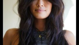 Ikdienas Red Glam: neformālas frizūras bez piepūles elegantam