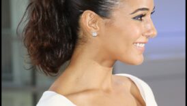 Krāšņi jauninājumi Turpinājums: Sarkanā paklāja cienīgi stili vidējiem matiem