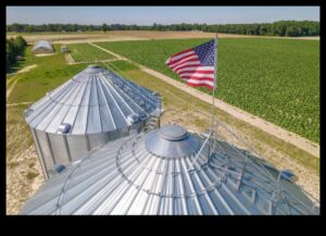 Pārpilnības lauki: lauksaimniecības zeme un labības lauki fokusā