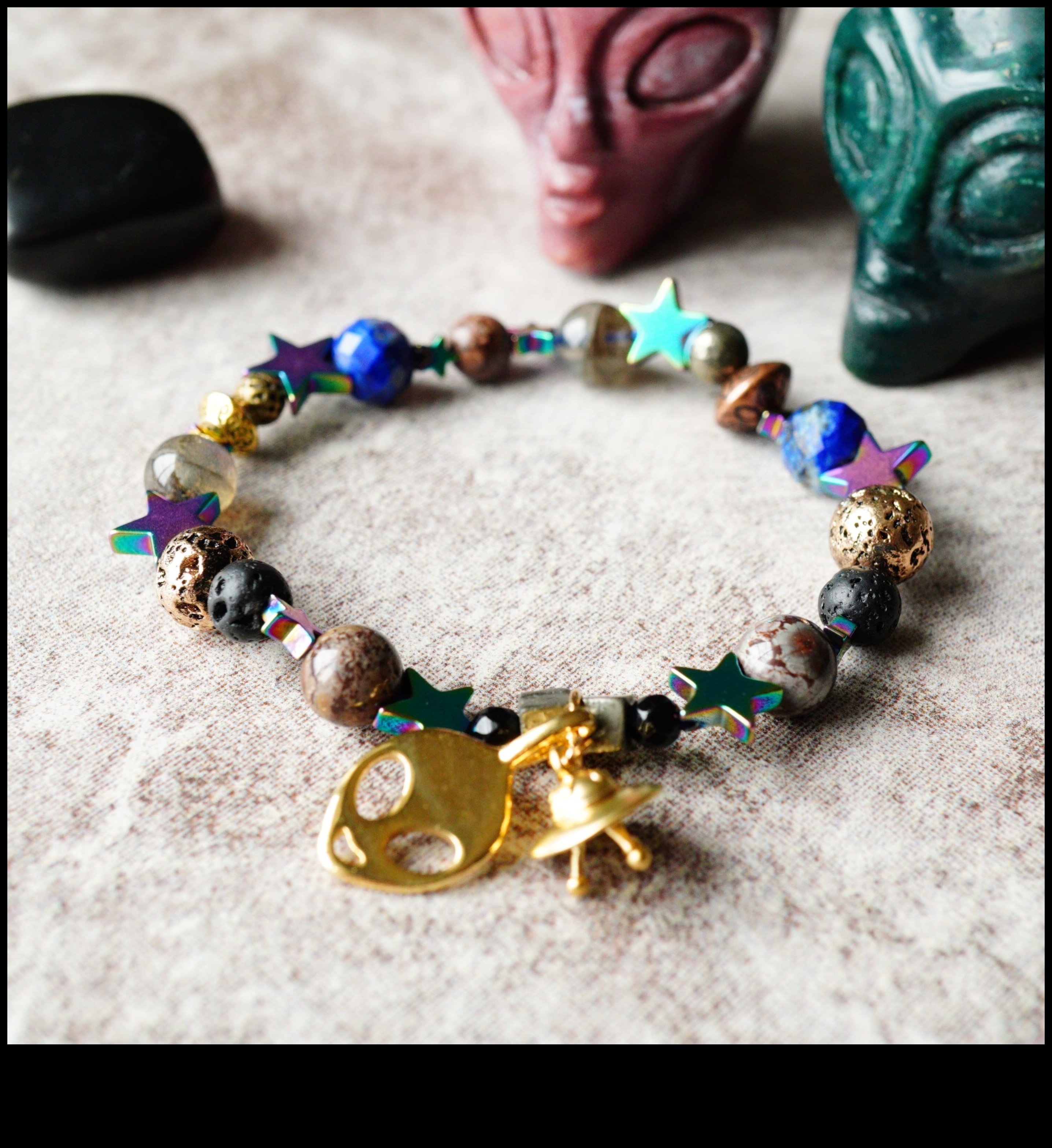 Mirdzošā galaktika: dodieties starojuma ceļojumā ar mūsu galaktikas rokassprādzēm